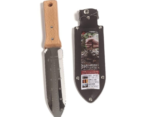 Photo of a garden knife and sheath to give as a garden gift.